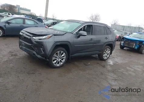 2024 Toyota Rav4 Xle Premium z USA, uszkodzony, nr VIN 2T3A1RFV8RC454161
